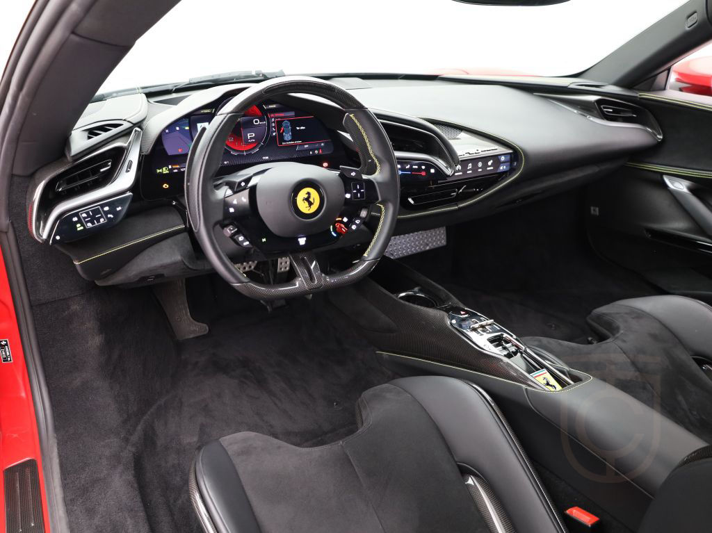 Ferrari SF90 Stradale - FERRARI HAMBURG