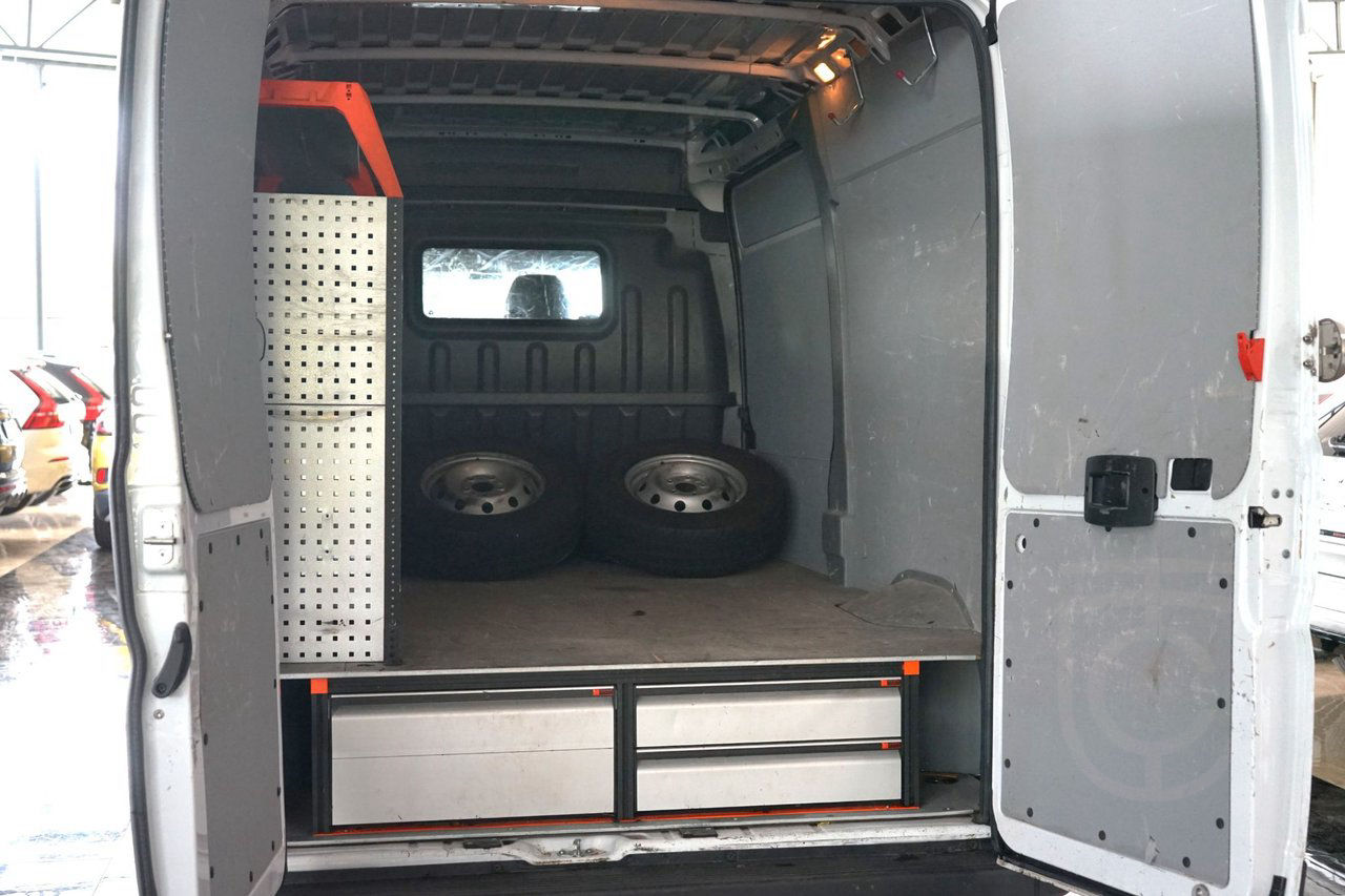 Peugeot Boxer Van 335 2.2 Webasto