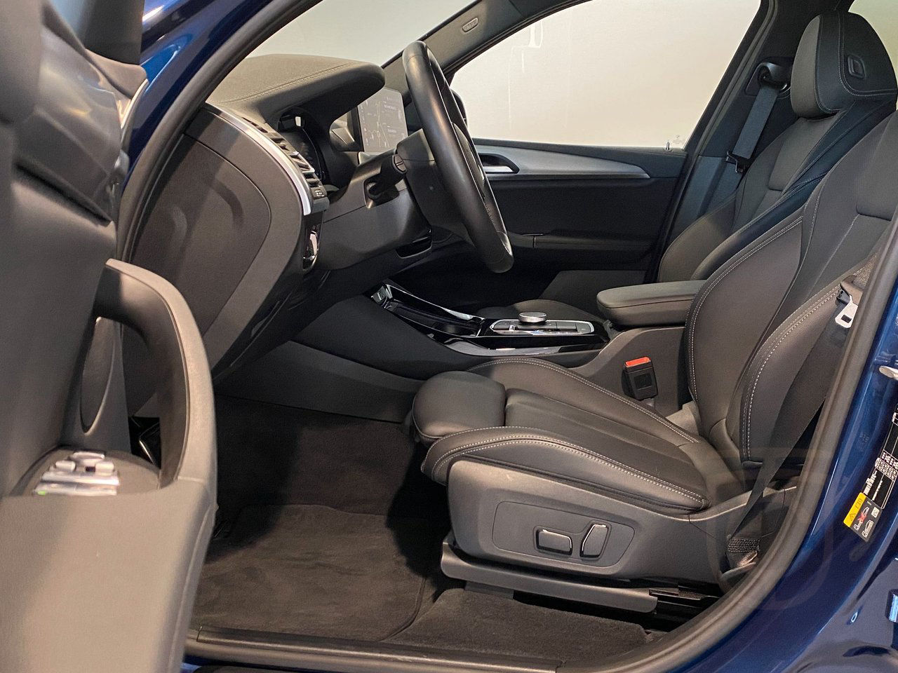 BMW iX3 Charged Paket