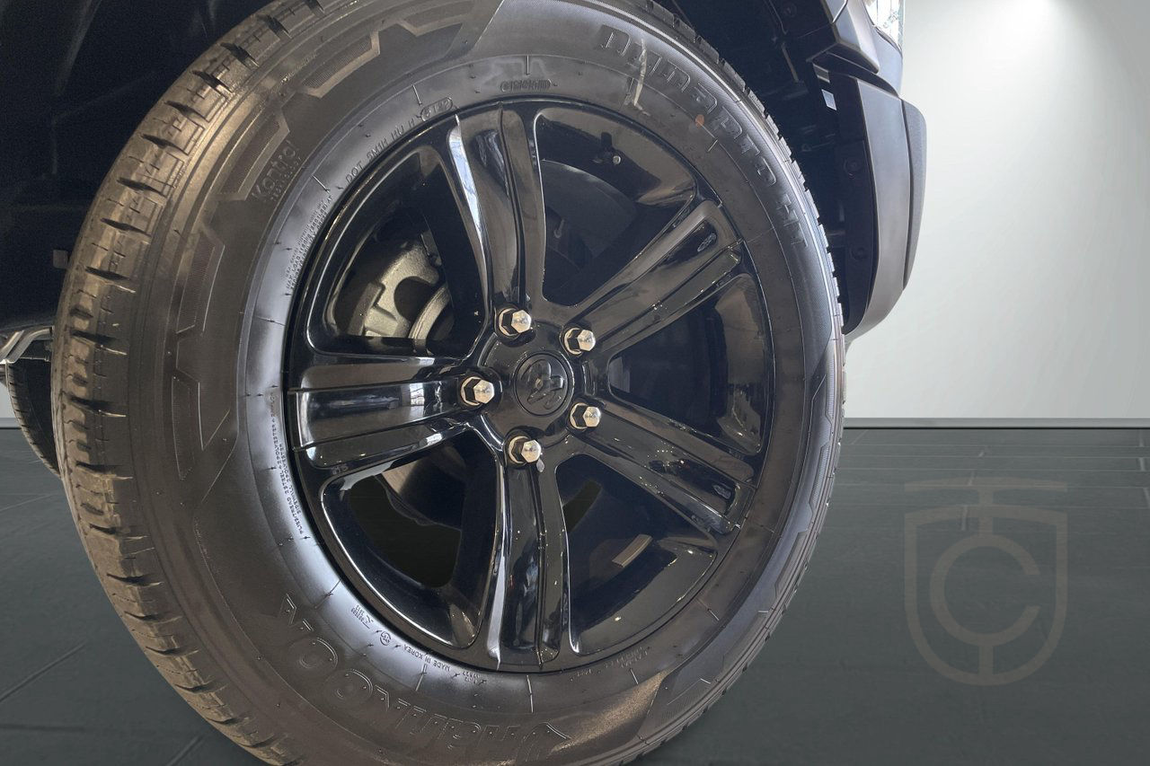 Dodge RAM WARLOCK 1500 Classic Crew Cab 5.7 V8 HEMI 4x4