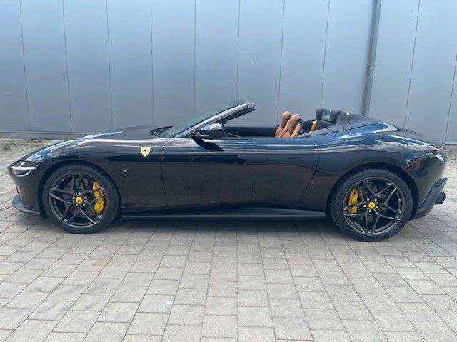 Ferrari Roma Spider Nero Carbon HIFI VIEW ADAS DISPLAY