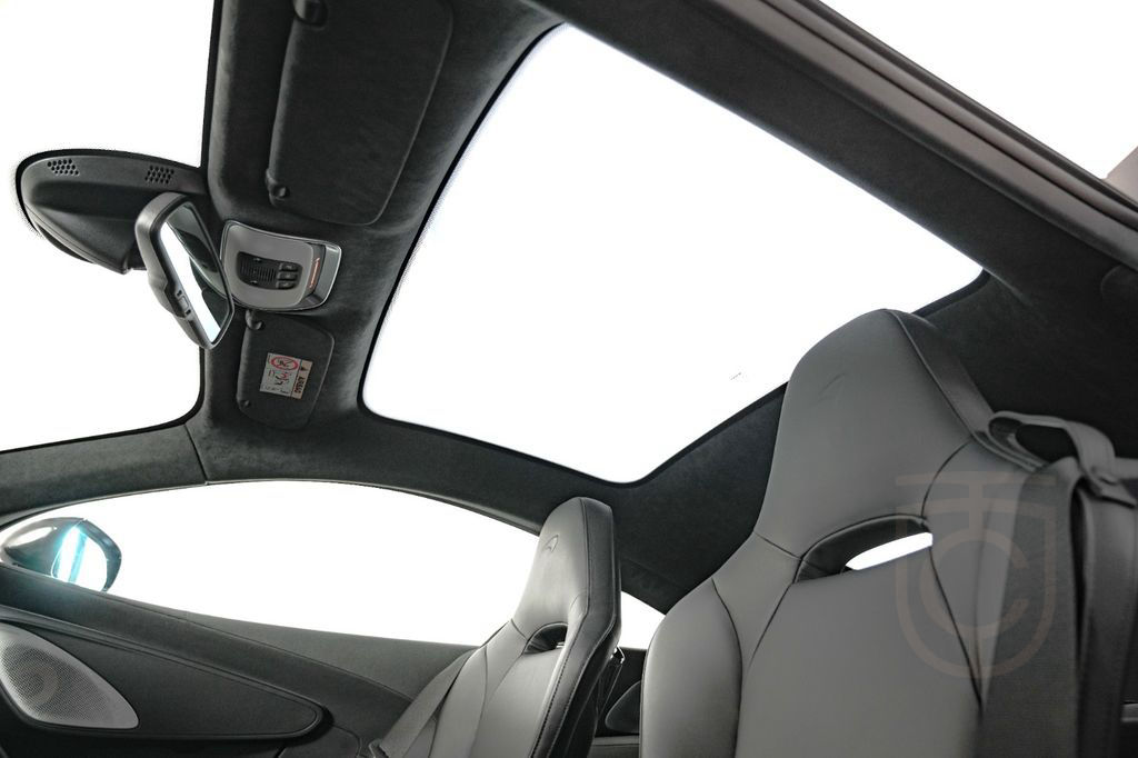 McLaren GT | Premium | Panoramic | B&W | Lift | VAT