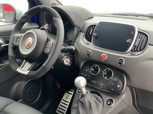 Abarth 695 70th Anniversary 1.4T 180 hk