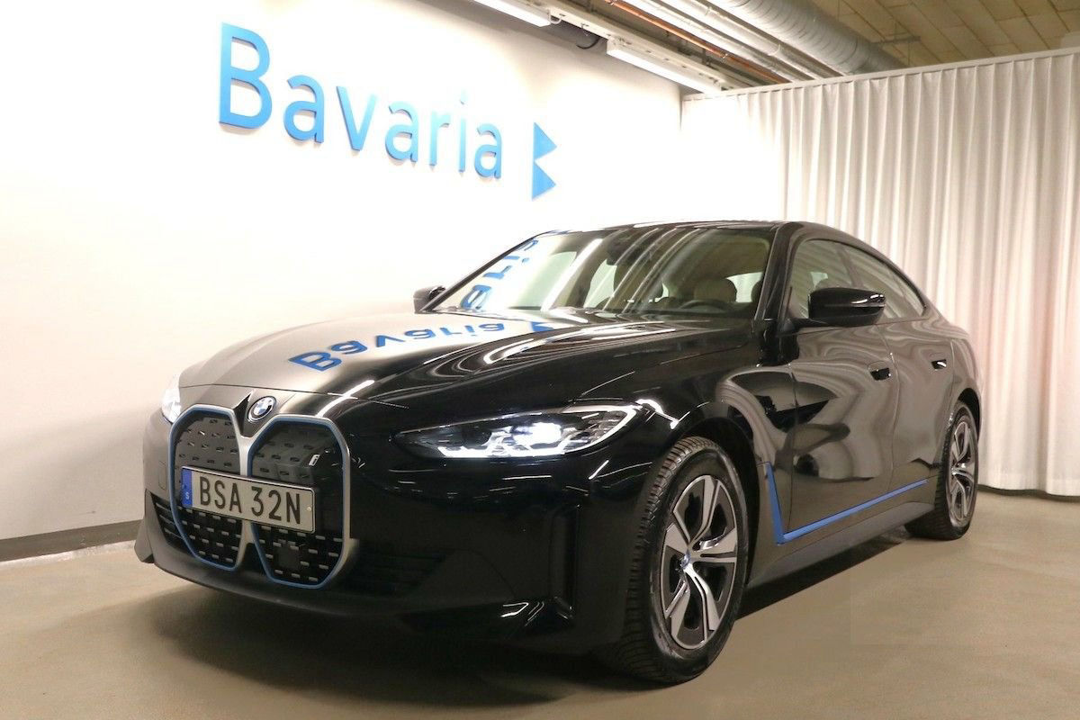 BMW i4 eDrive40 Harman Kardon Ljudsystem Parking Assistant