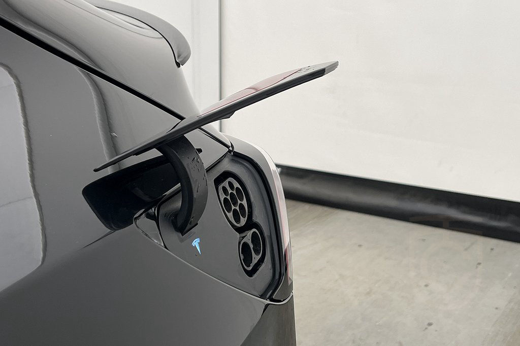 Tesla Model Y Performance