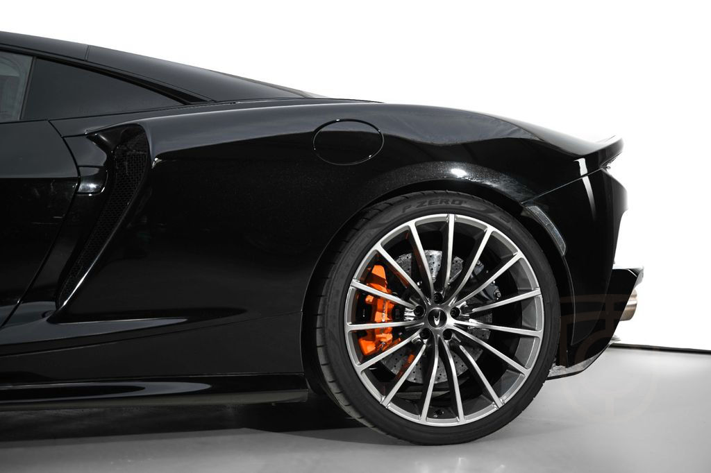 McLaren GT | Premium | Panoramic | B&W | Lift | VAT