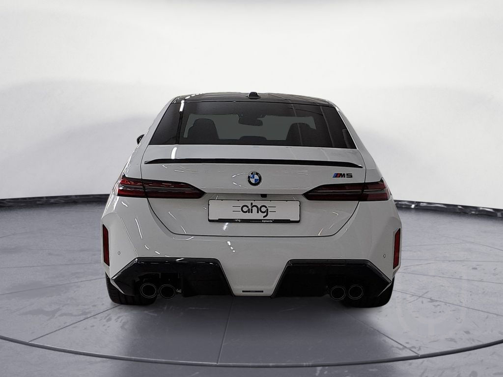 BMW M5 Plug-In Hybrid xDrive Ultimate Package