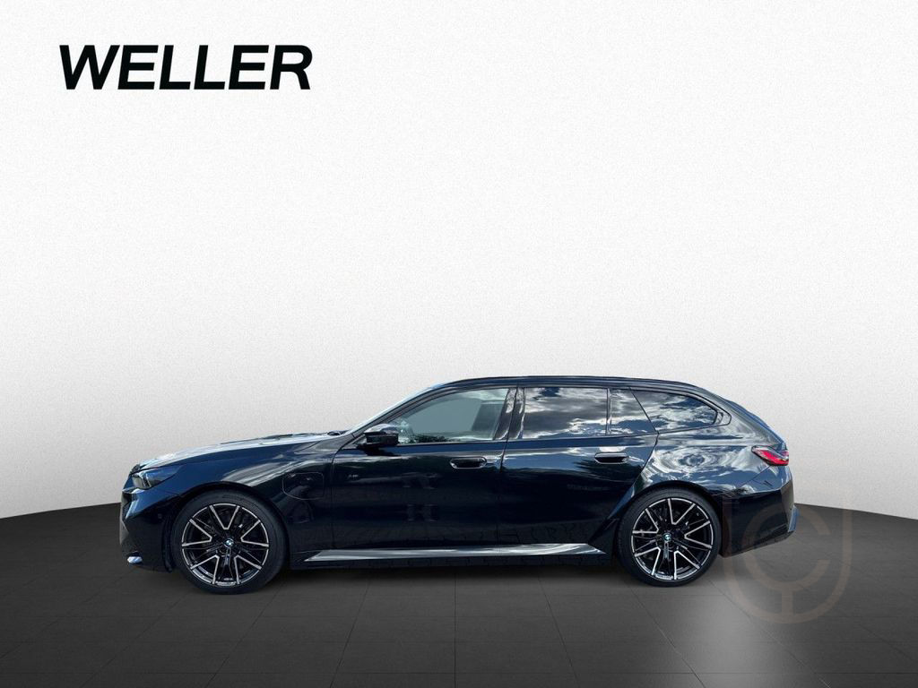 BMW M5 Tour M Driver's HUD B&W AHK 360° PANO CARBON