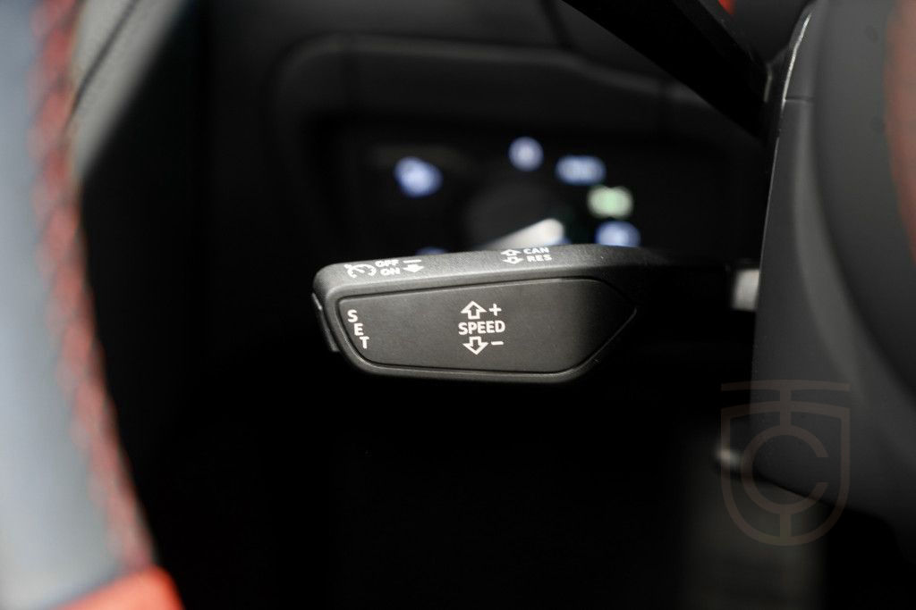 Audi R8 q. Spyder Performance *Carbon *20 *Keramik