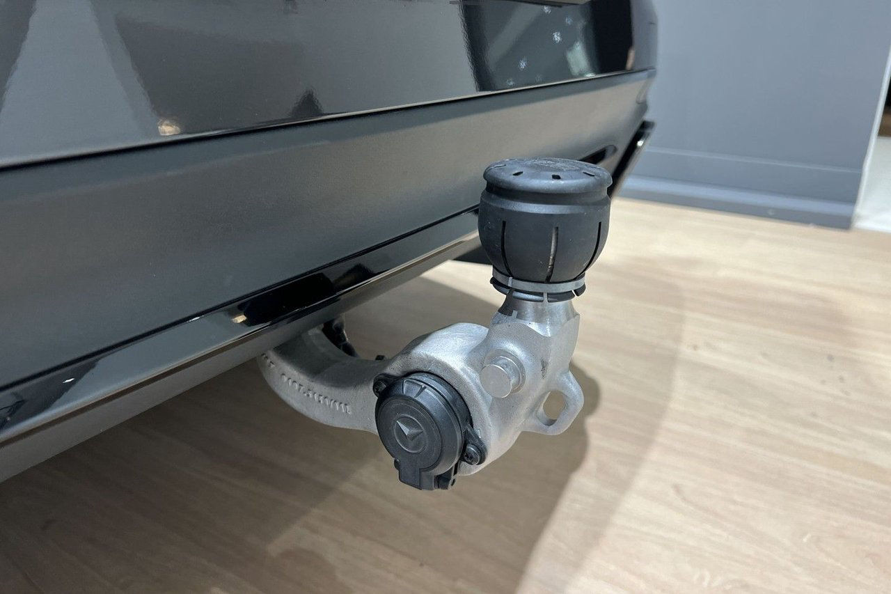 Mercedes-Benz AMG GT 4 43 4MATIC+