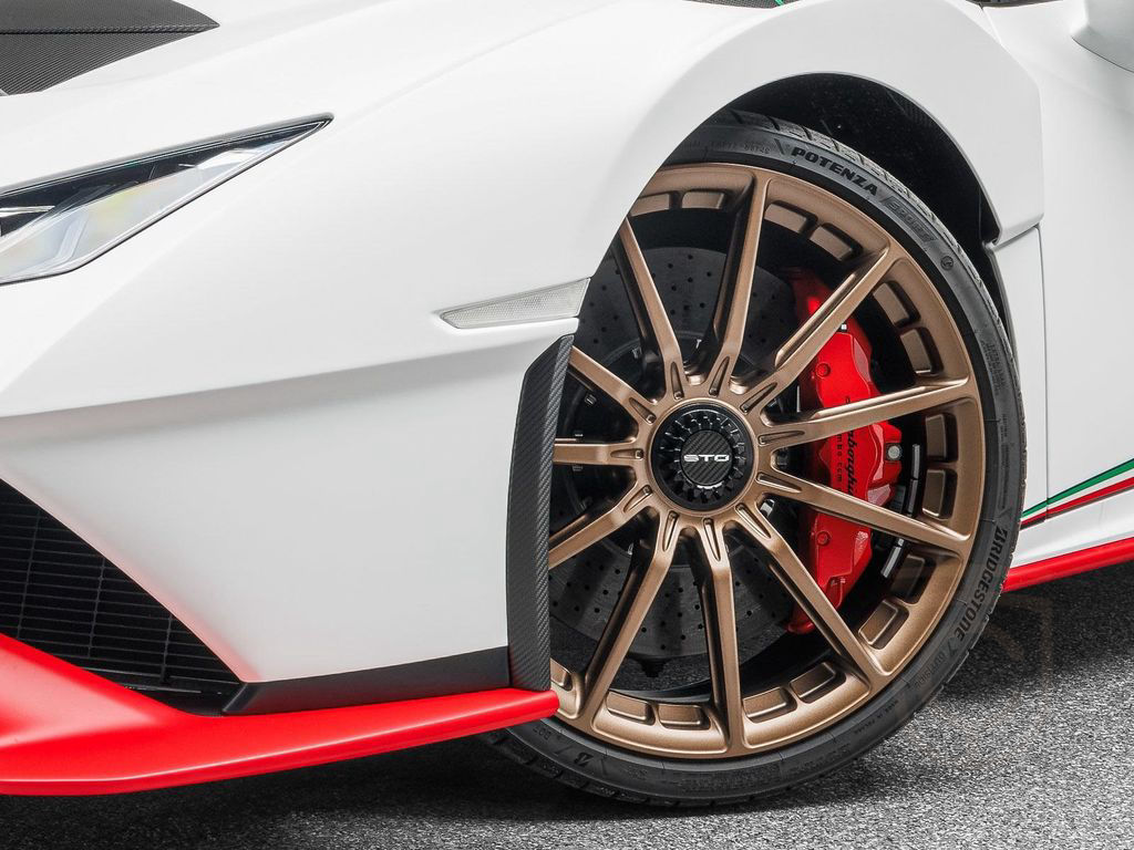 Lamborghini Huracán STO