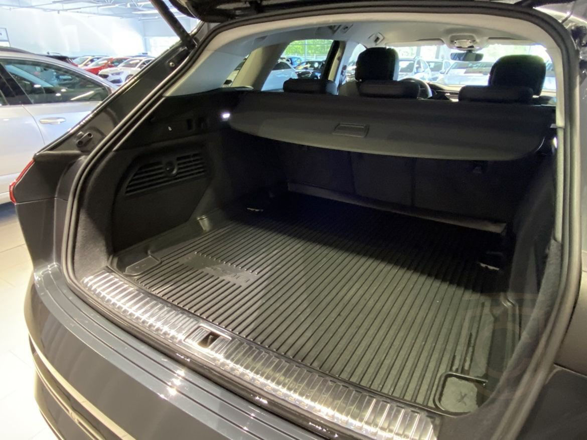 Audi Q8 50 e-tron quattro