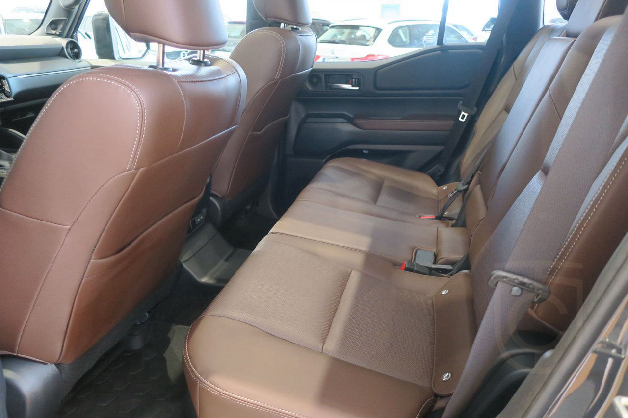 Toyota Land Cruiser 2.8 4WD Executive