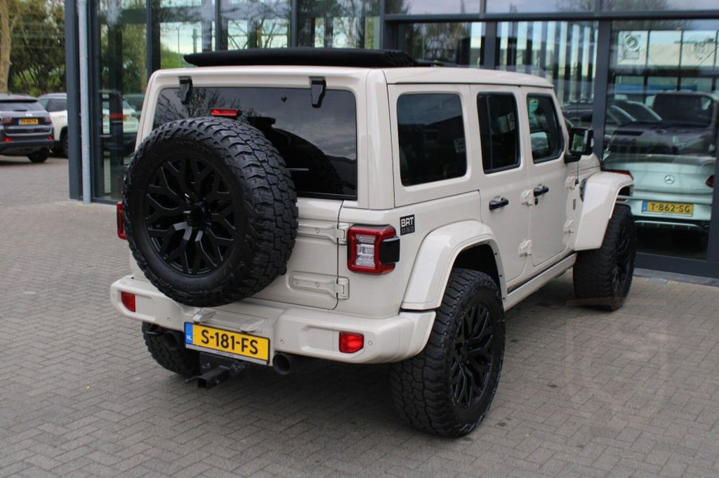 Jeep Wrangler BRUTE 4XE 380 PK SAHARA / Sky One Touch