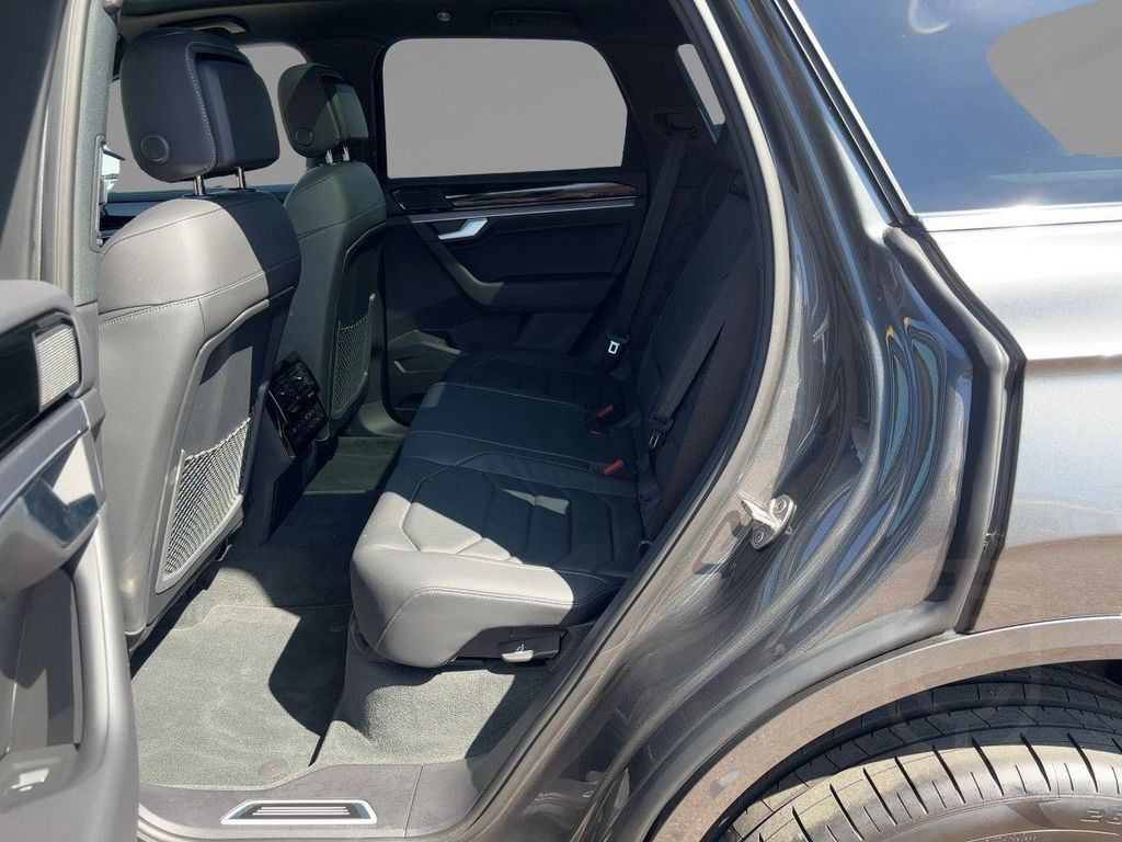Volkswagen Touareg 3.0 TDI DSG 4M R-Line AHZV LED Navi ACC