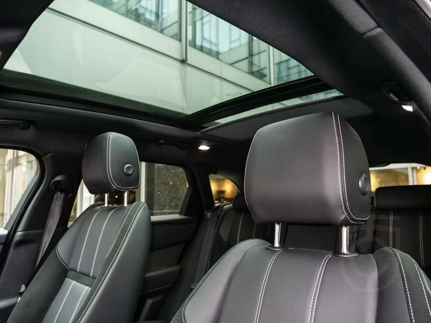 Land Rover Range Rover Velar P400 R-Dynamic SE