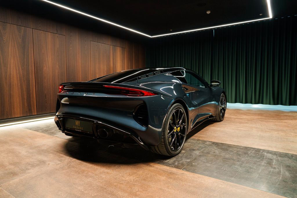 Lotus Emira I4 AUT