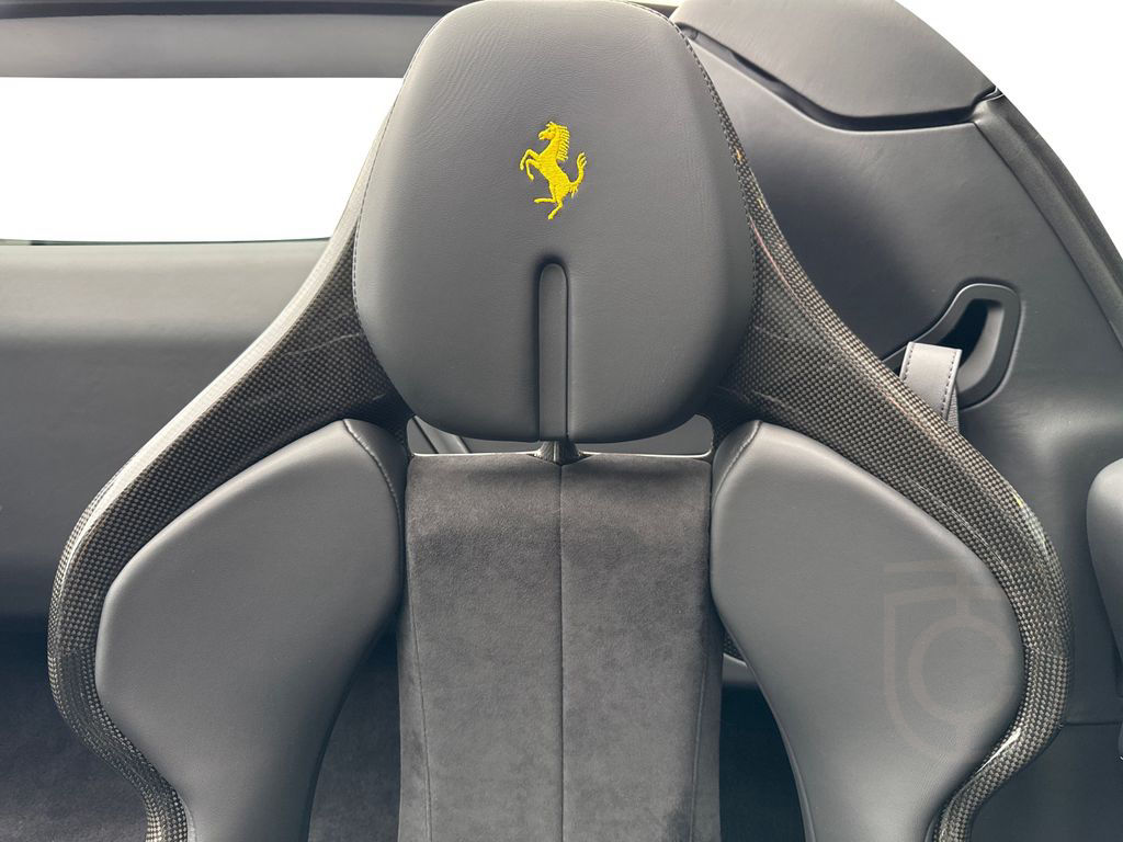 Ferrari 296 GTS 50.000€ an Optionals