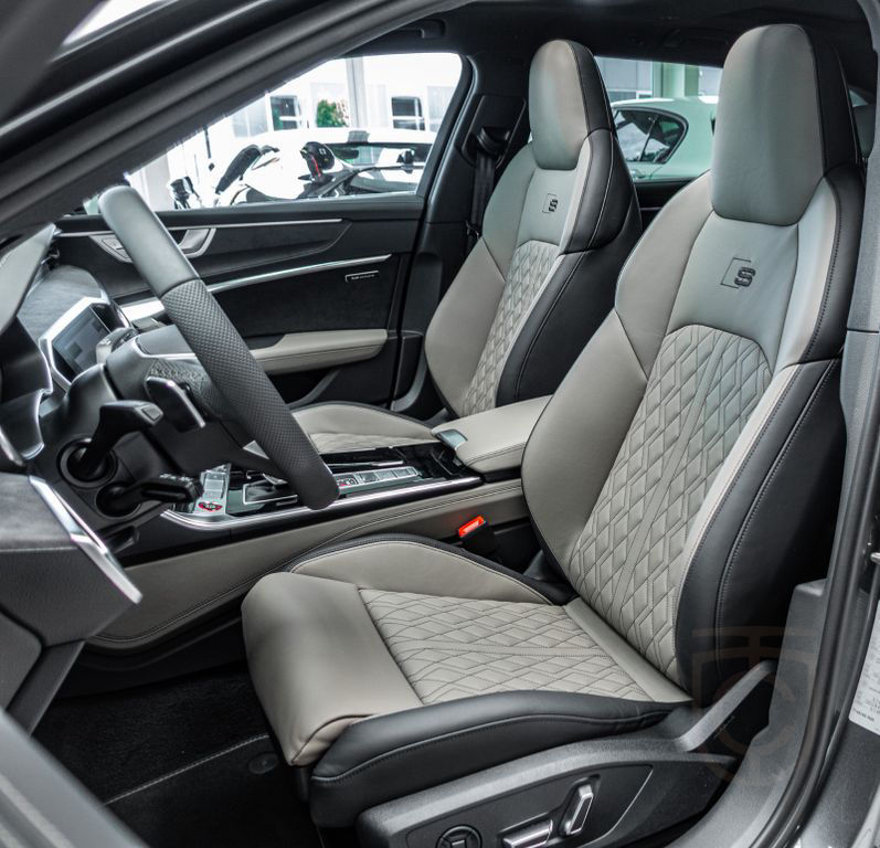 Audi S6 Avant EXCLUSIVE B&O*PANO*LUFT*HUD*SClose*21"