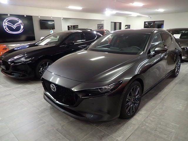 Mazda 3 2,0 Cosmo 5d Mildhybrid Skinn