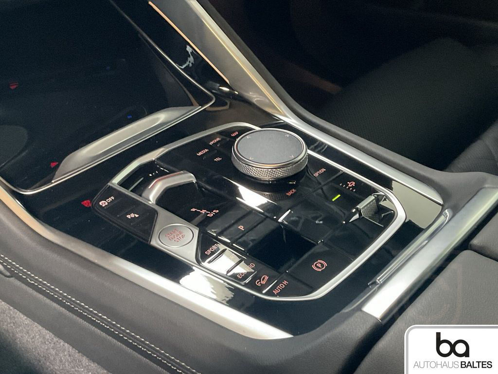 BMW X6 xDrive 30d M Sport 22/Pano/Luft/4ZAAC/HK/Icon