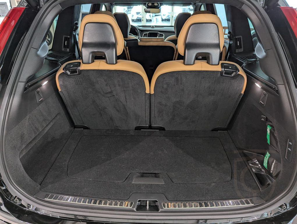Volvo XC90 Ultra Dark Recharge Plug-In Hybrid AWD