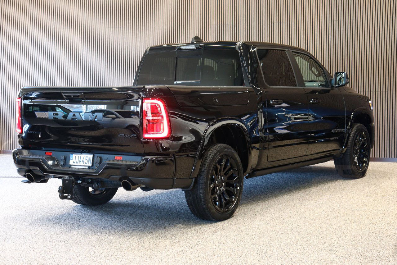 Dodge RAM 1500 Limited Night Rambox