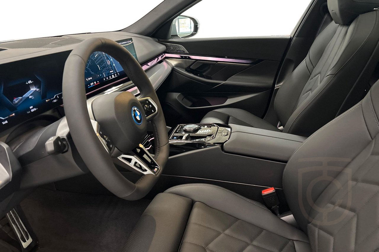 BMW i5 xDrive 40 Touring M-Sport Pro