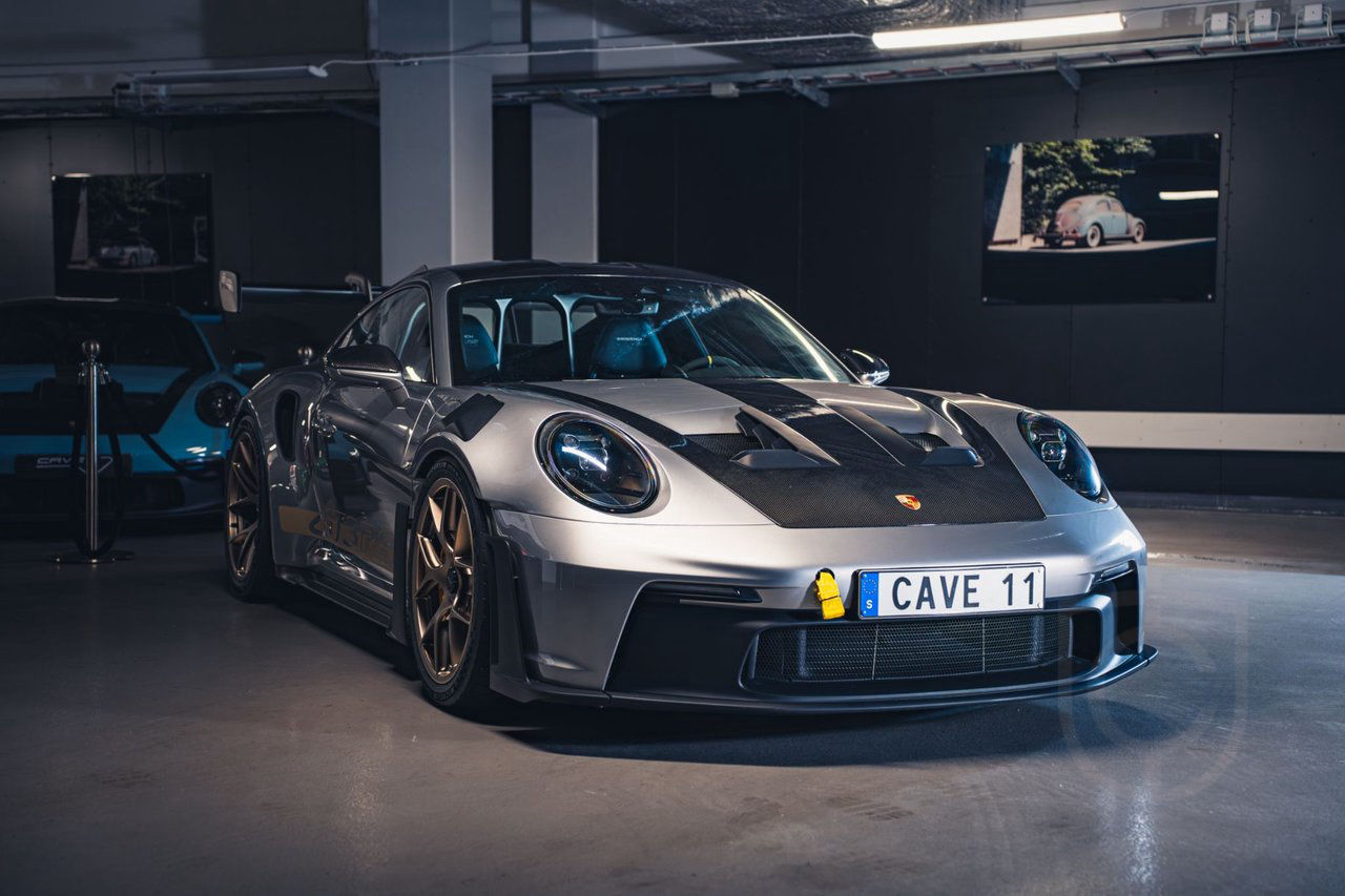 Porsche 911 992 GT3 RS Silver Metallic -