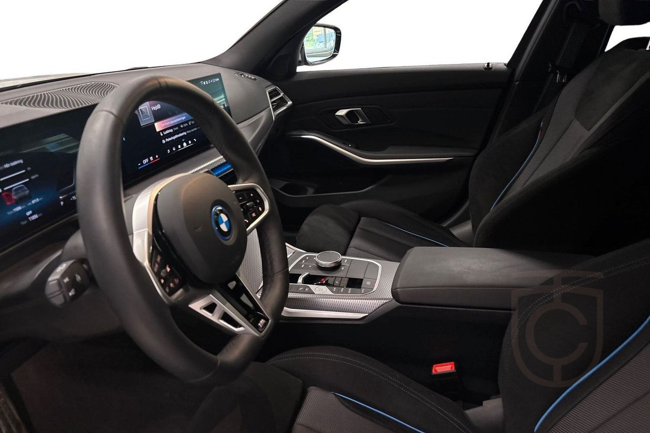 BMW 330e xDrive Touring M-Sport Pro