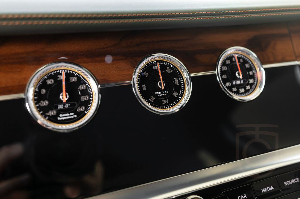 Bentley Flying Spur S V8 - Naim, Diamond Quilting