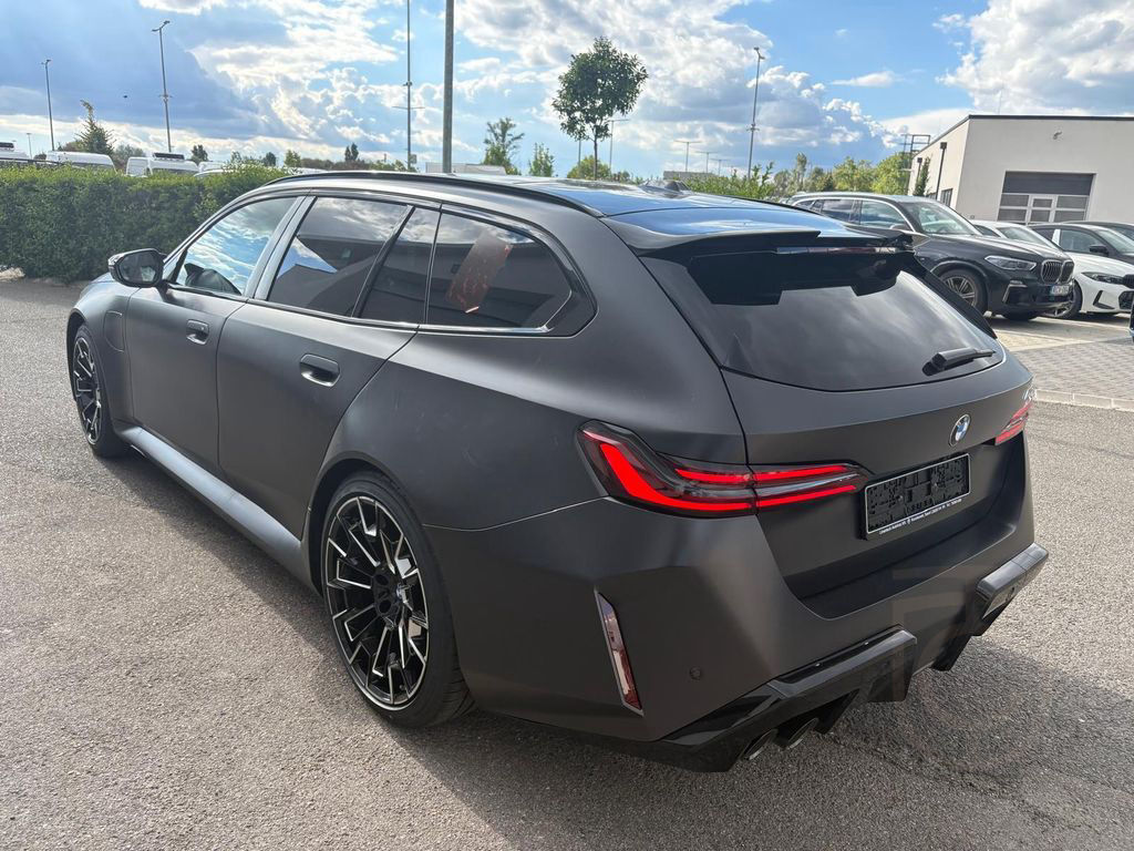 BMW M5 Plug-In Hybrid xDrive A