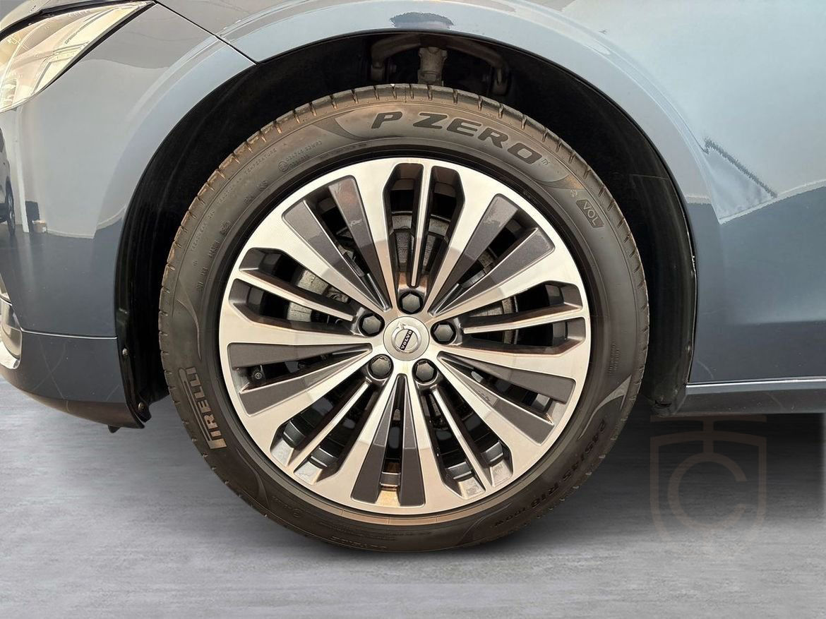 Volvo S90 B4 FWD Bensin Momentum Advanced