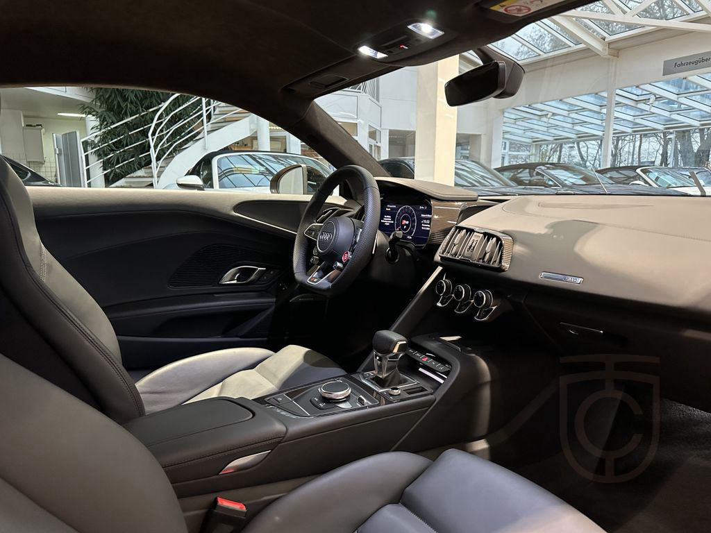 Audi R8 5.2 FSI RWD PERFORMANCE*B&O*KAMERA*LED*KEY/GO