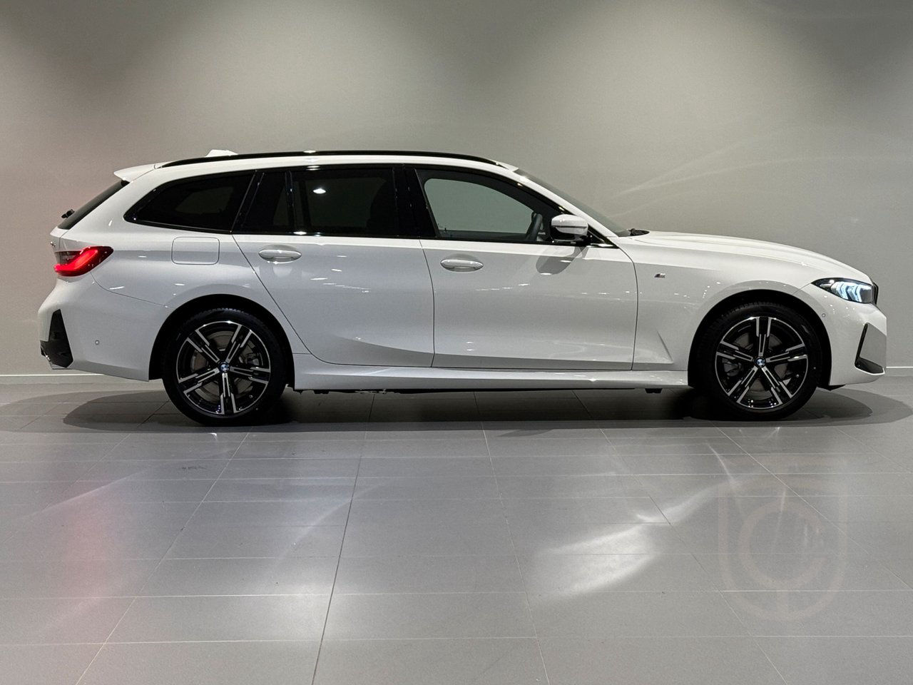 BMW 330e xDrive Touring M Sport