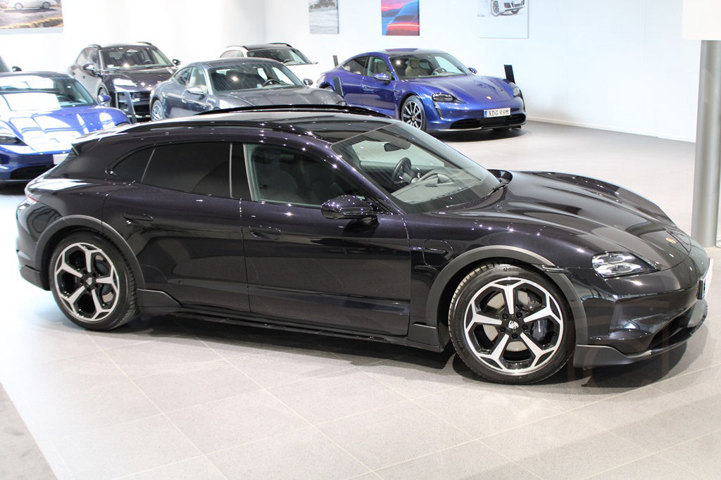 Porsche Taycan 4 Cross Turismo