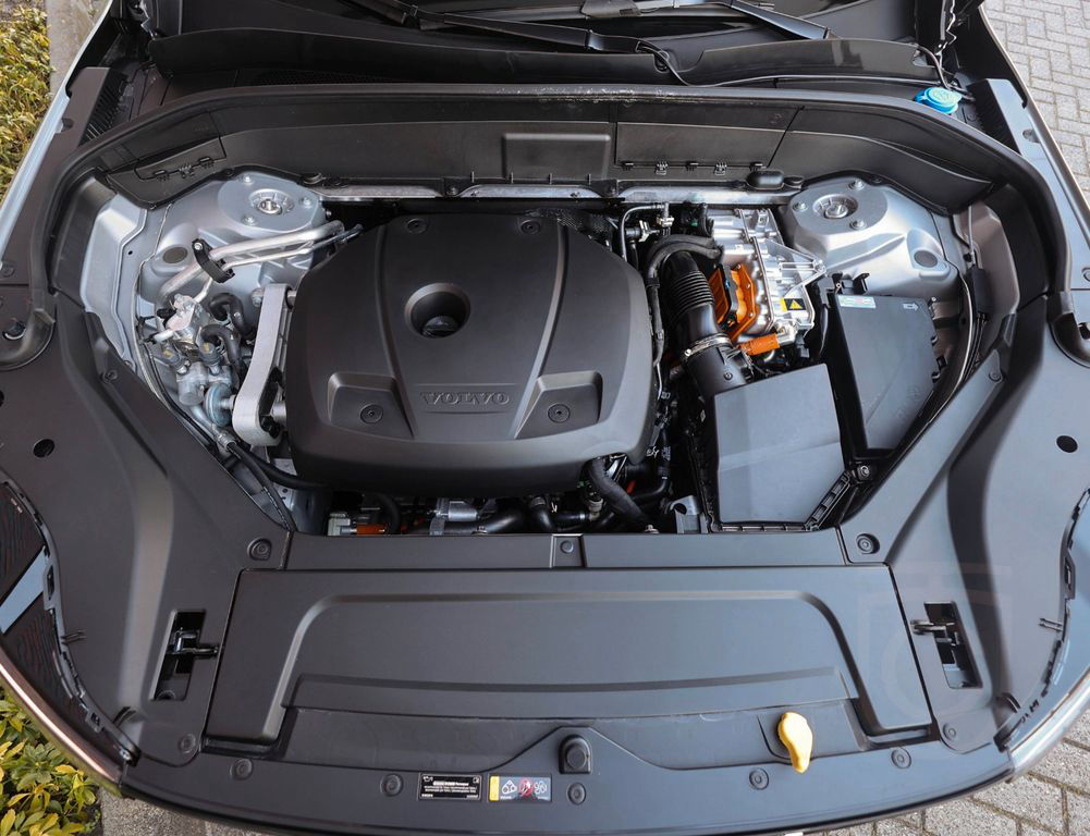 Volvo XC 90 Ultra Dark Recharge AWD *Massage*B&W*Luft*