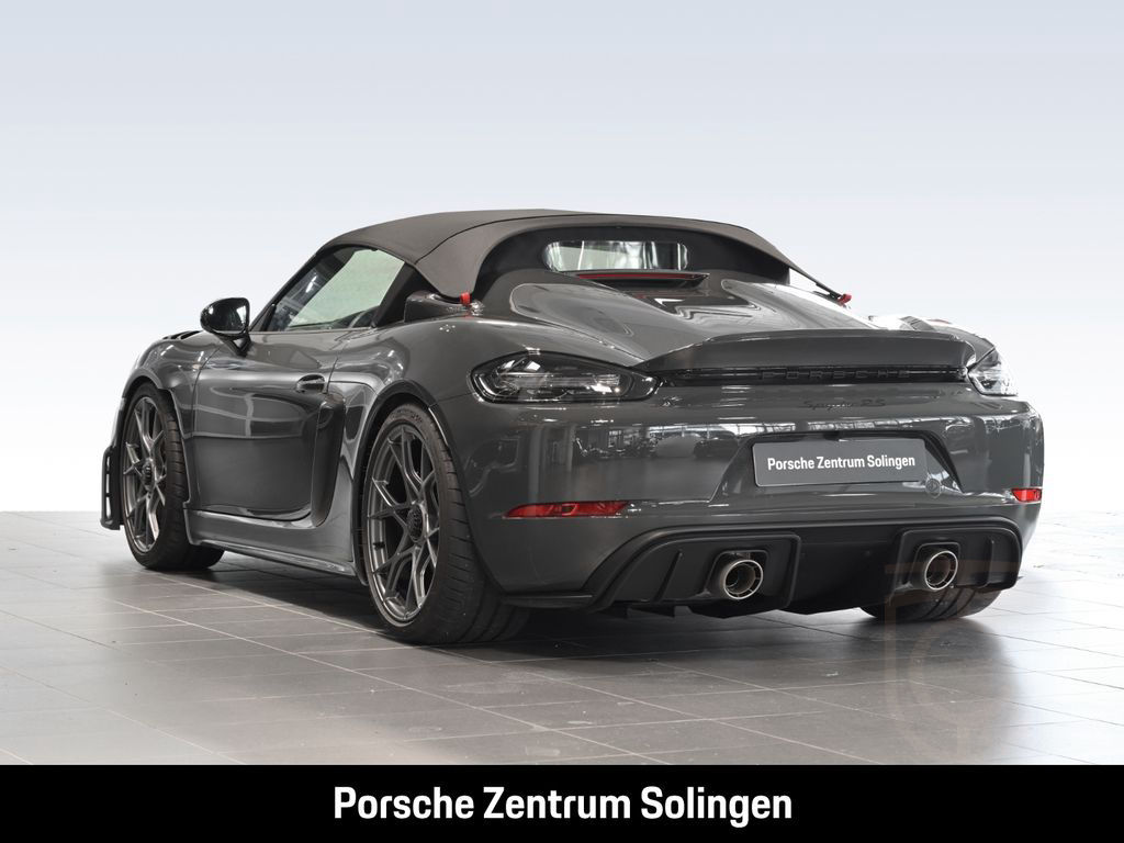 Porsche 718 Spyder RS Weissach PTS schiefer LED Chrono B