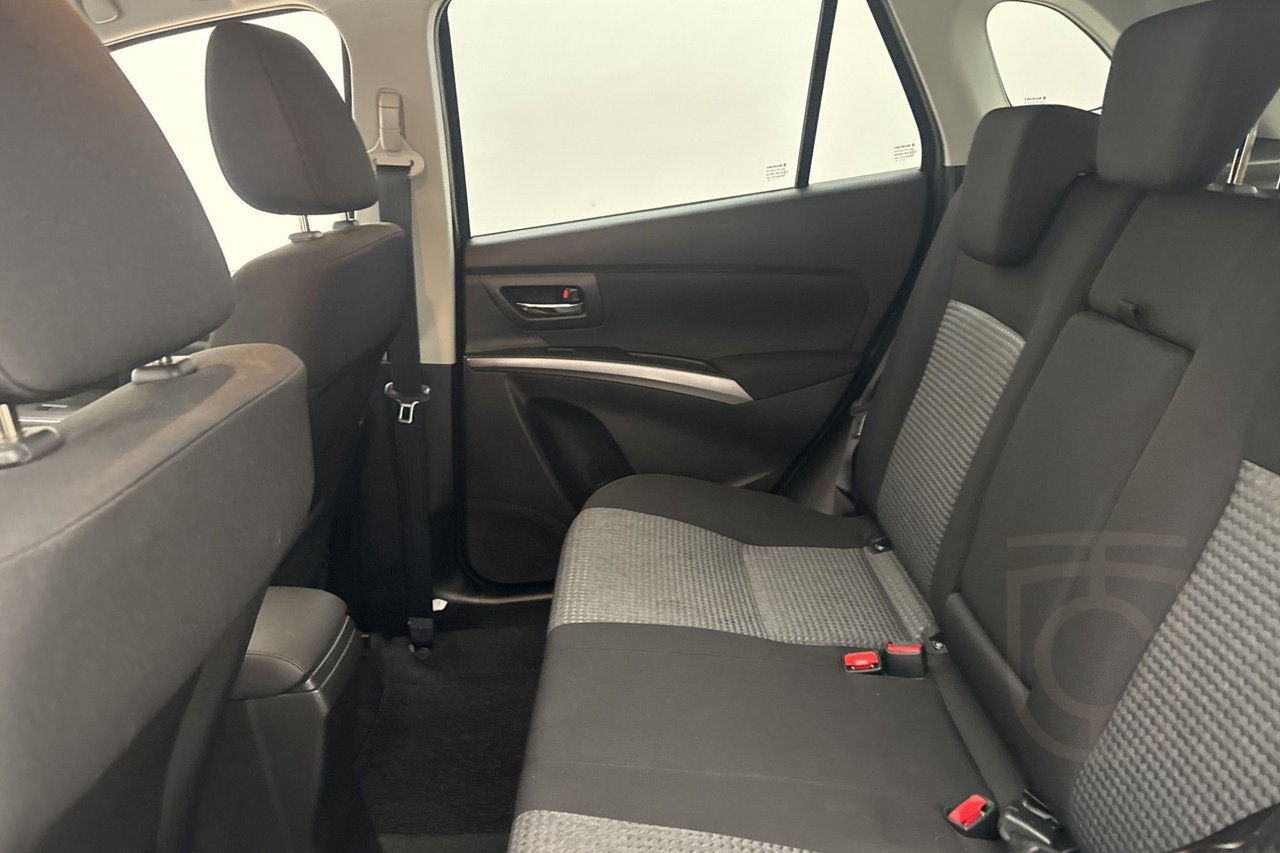 Suzuki S-Cross Hybrid AWD