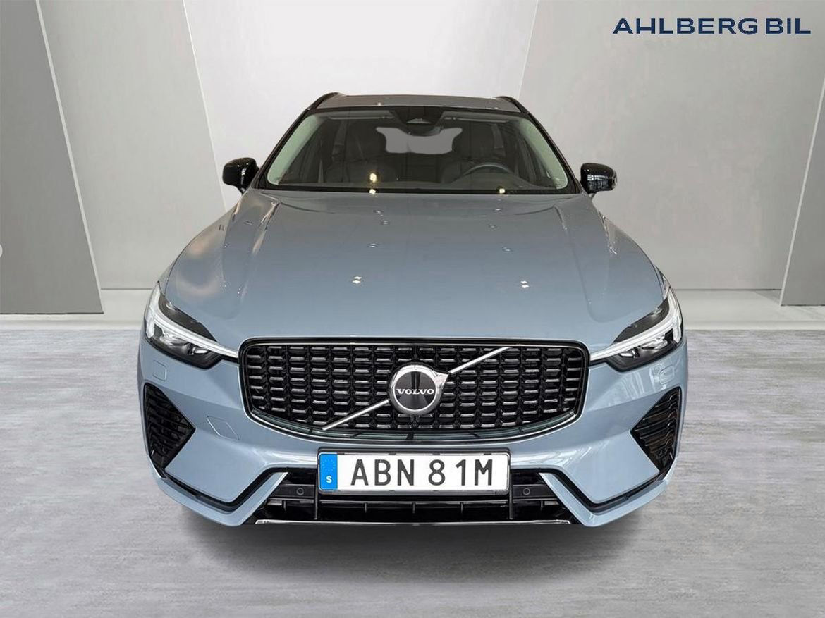 Volvo XC60 Recharge T6 Plus Dark Edition.