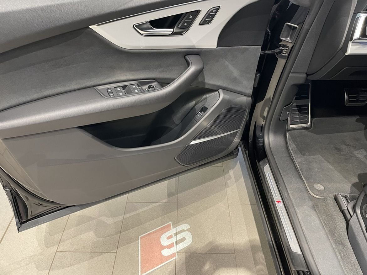 Audi Q8 50 TDI quattro S-line