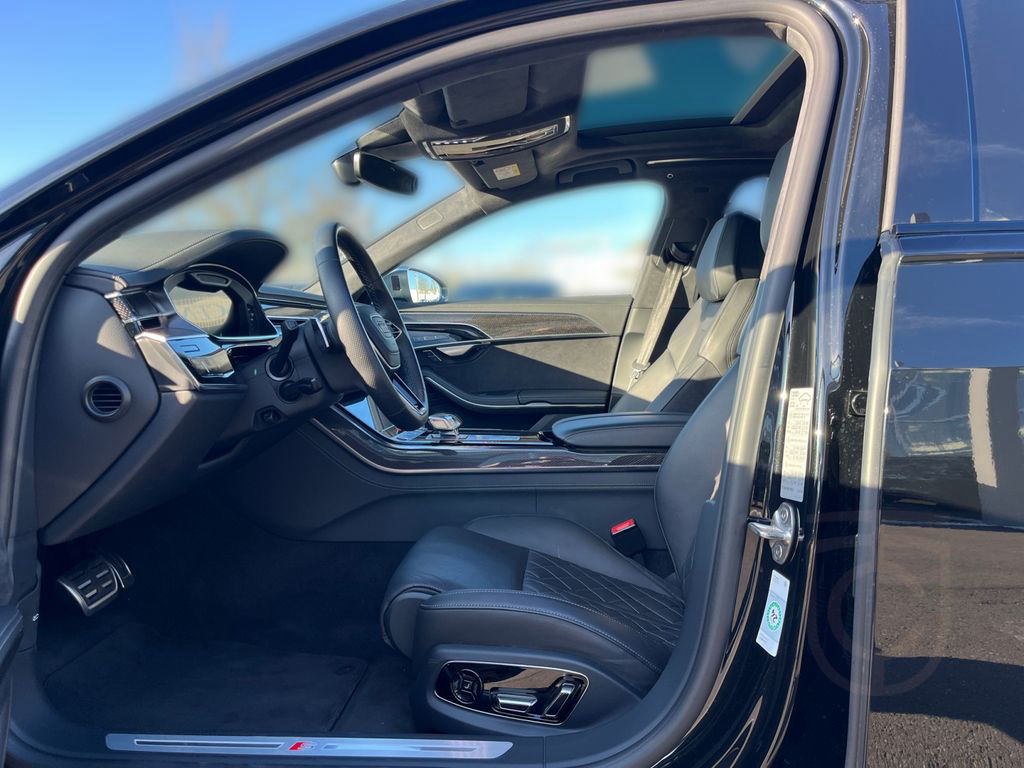 Audi S8 TFSI tiptr. Matrix, PANO,Massage, Standhz