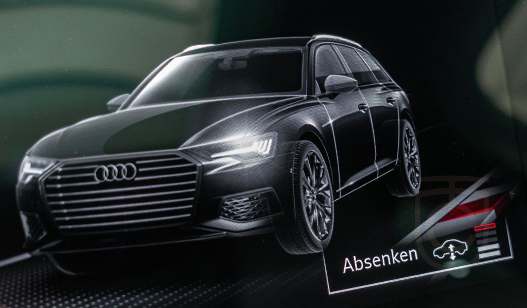 Audi S6 Avant EXCLUSIVE B&O*PANO*LUFT*HUD*SClose*21"