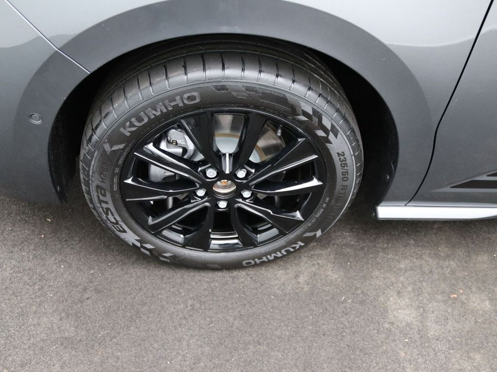 Volkswagen Multivan Life 2.0 TSI DSG/ Matrix, AHK, 7-Sitzer