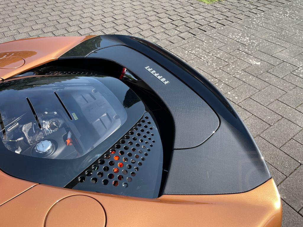 Ferrari SF90 Stradale 166.000€ an Optionals