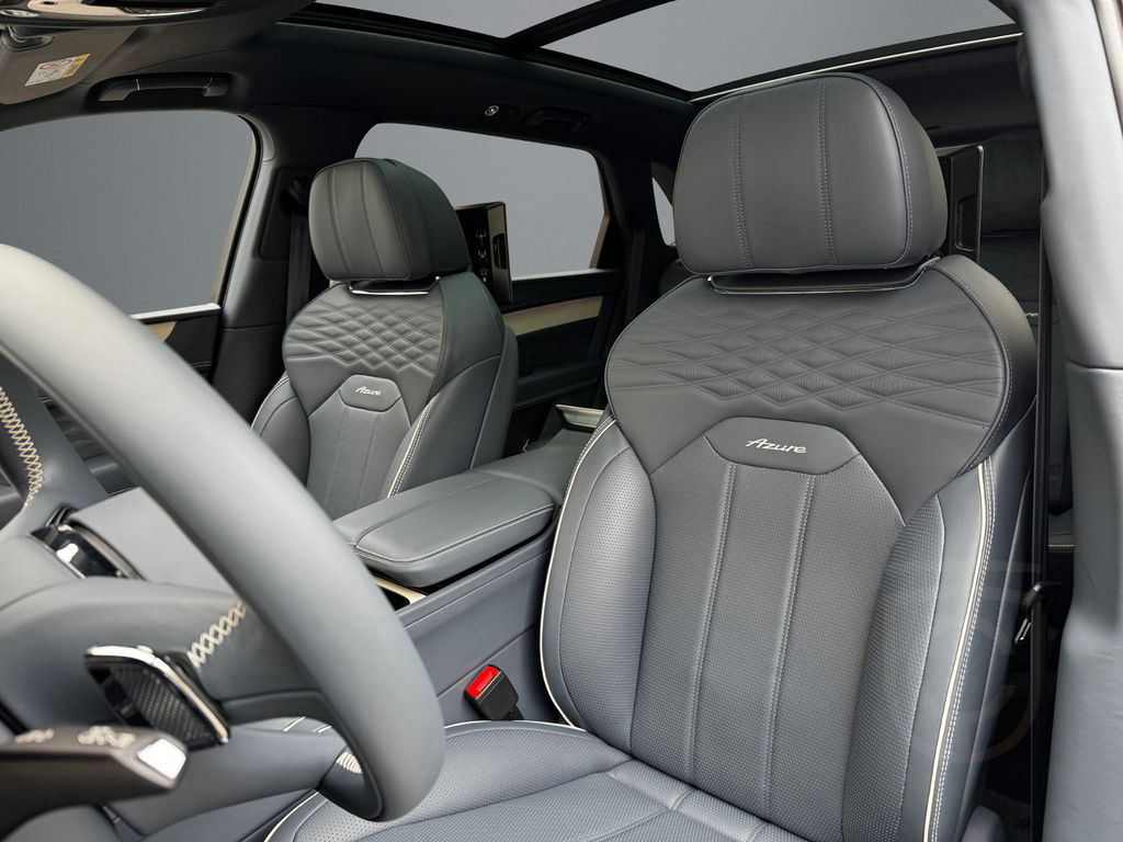 Bentley Bentayga V8 EWB Azure -NP: 356T€ -BENTLEY BERLIN