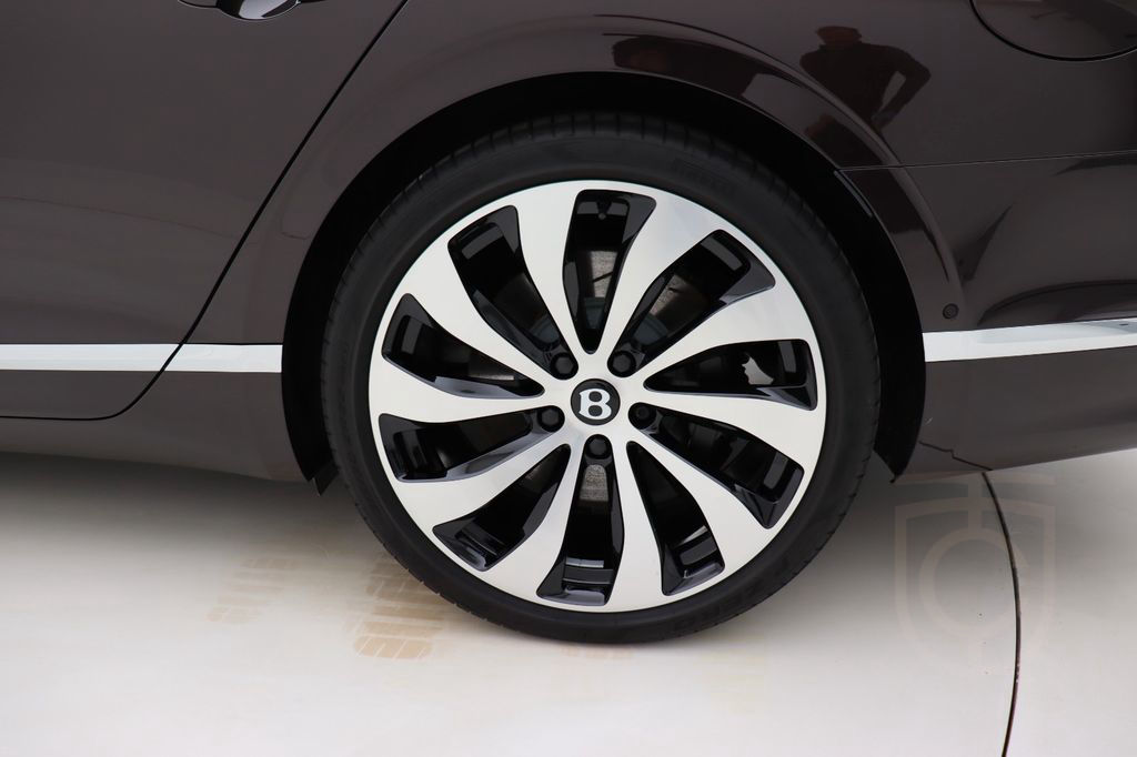 Bentley Flying Spur Azure Hybrid