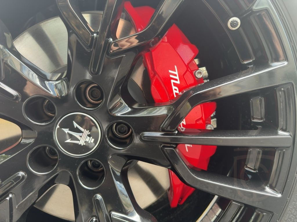 Maserati Grecale Modena MY24 Mild Hybrid MIT AHK 330 PS -