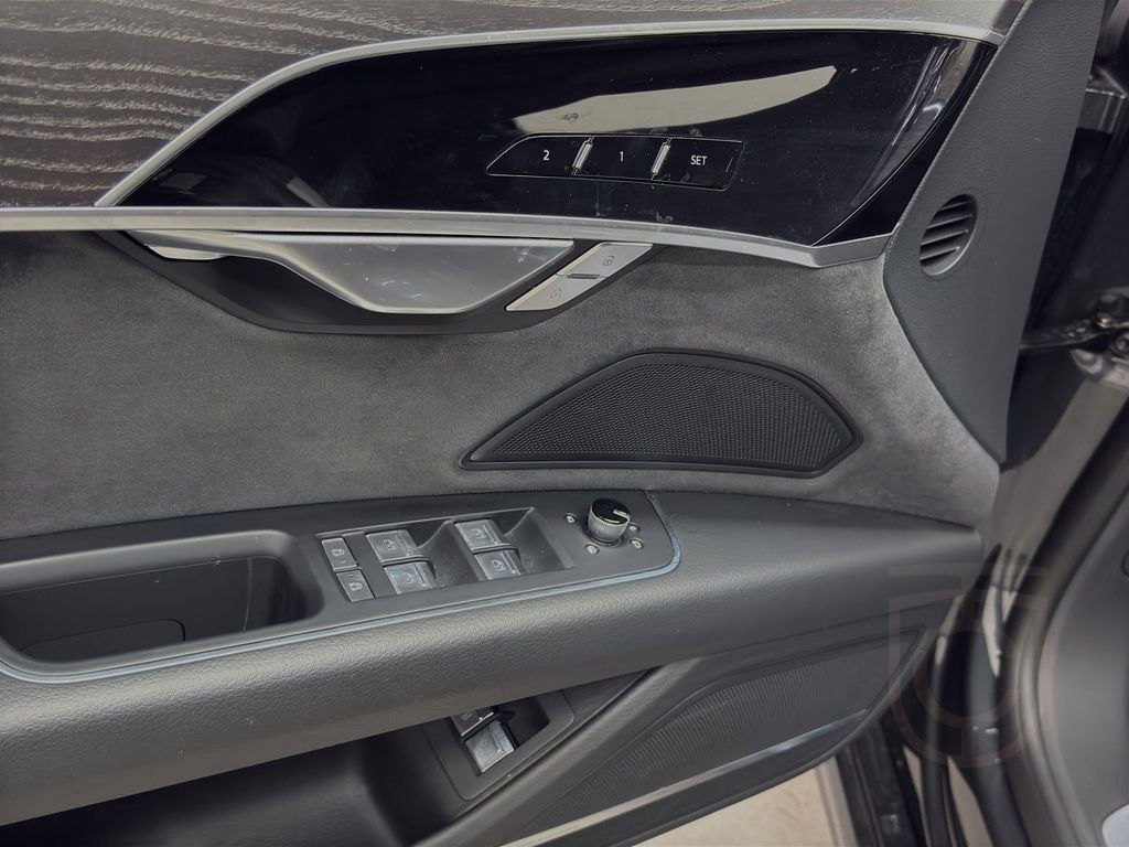 Audi A8 60 TFSIe Q RSR 4xMASSAGE BuO ASSIST