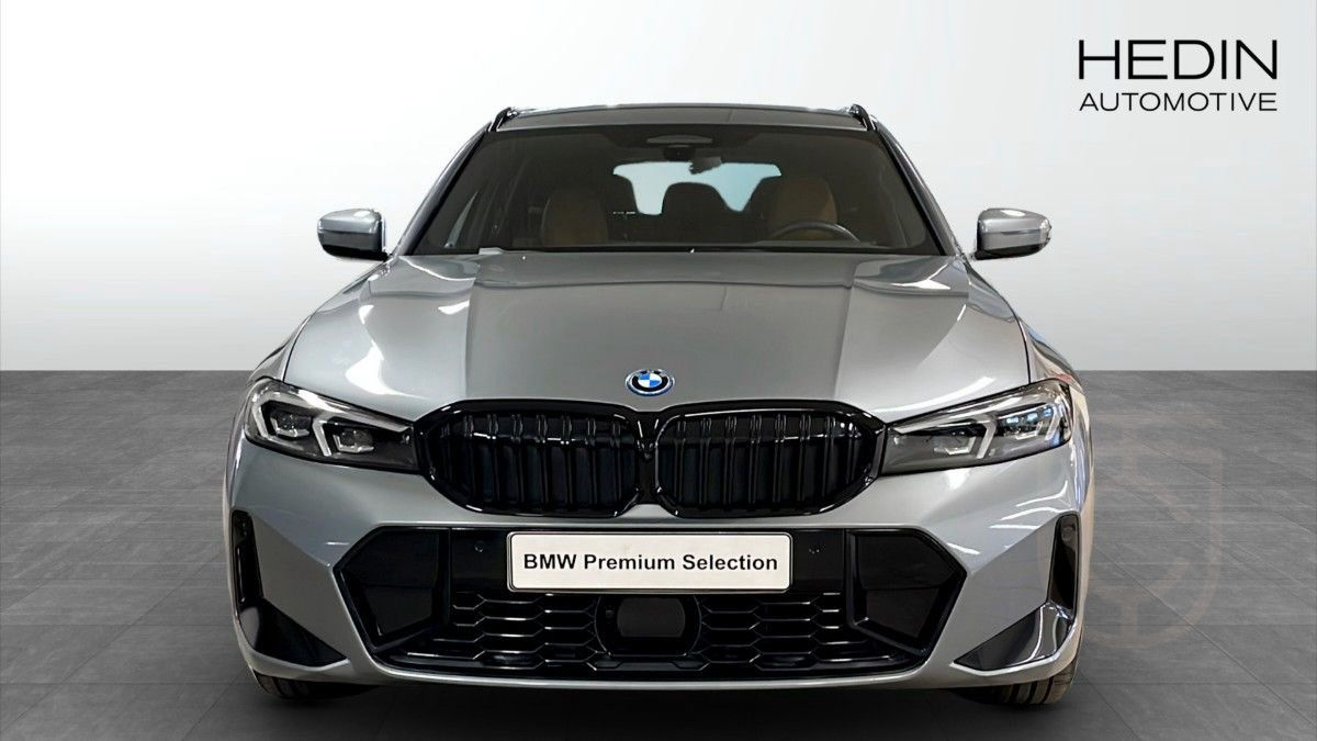 BMW 330e xDrive M-sport Pro Business Launch Edt Head-up Elst